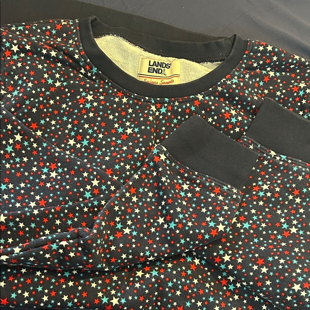 💥3/$25💥 Red/white/blue star-print sweatshirt